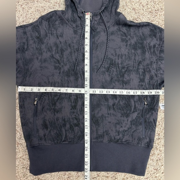 Women's Old Navy Active Dynamic Fleece Breathable Hoodie Dark Gray Marble M - Picture 6 of 9